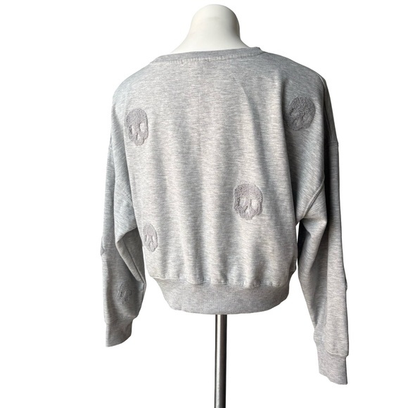 Olive + Oak Cropped Gray Sweatshirt with Embroidered Skulls, Sz M - Picture 6 of 12